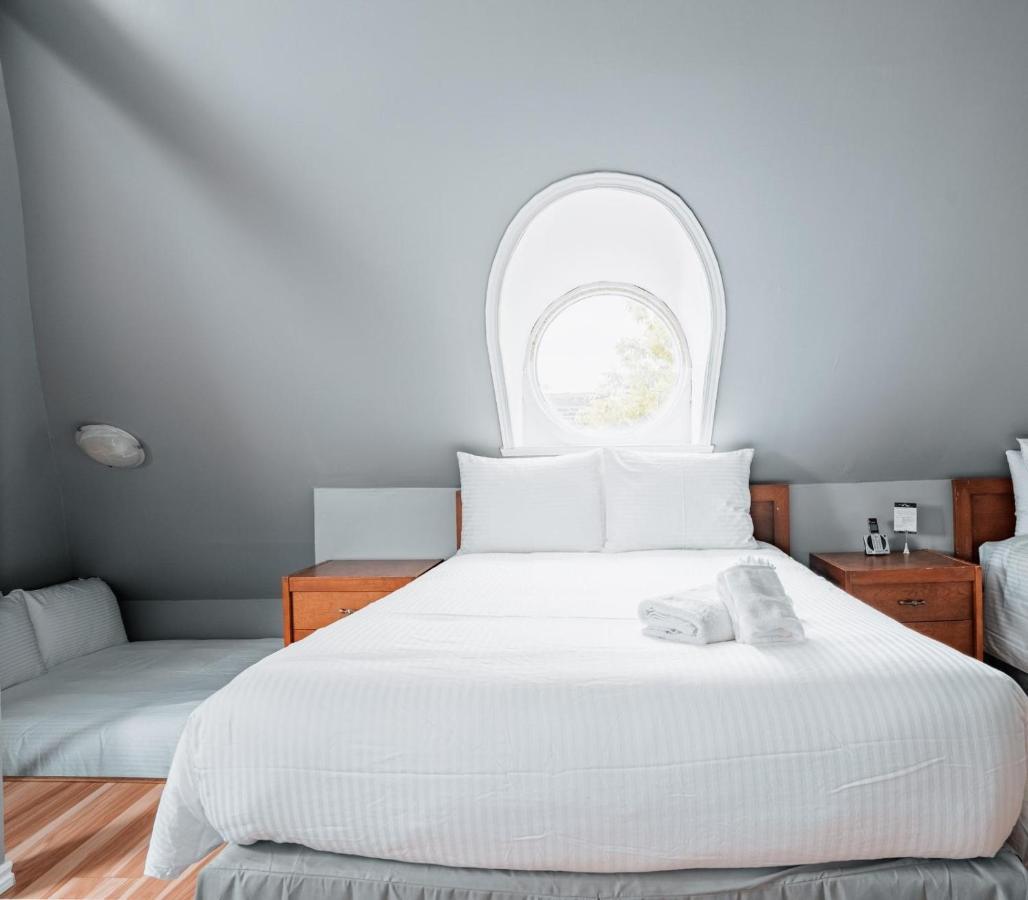 De Paris 3* Montréal